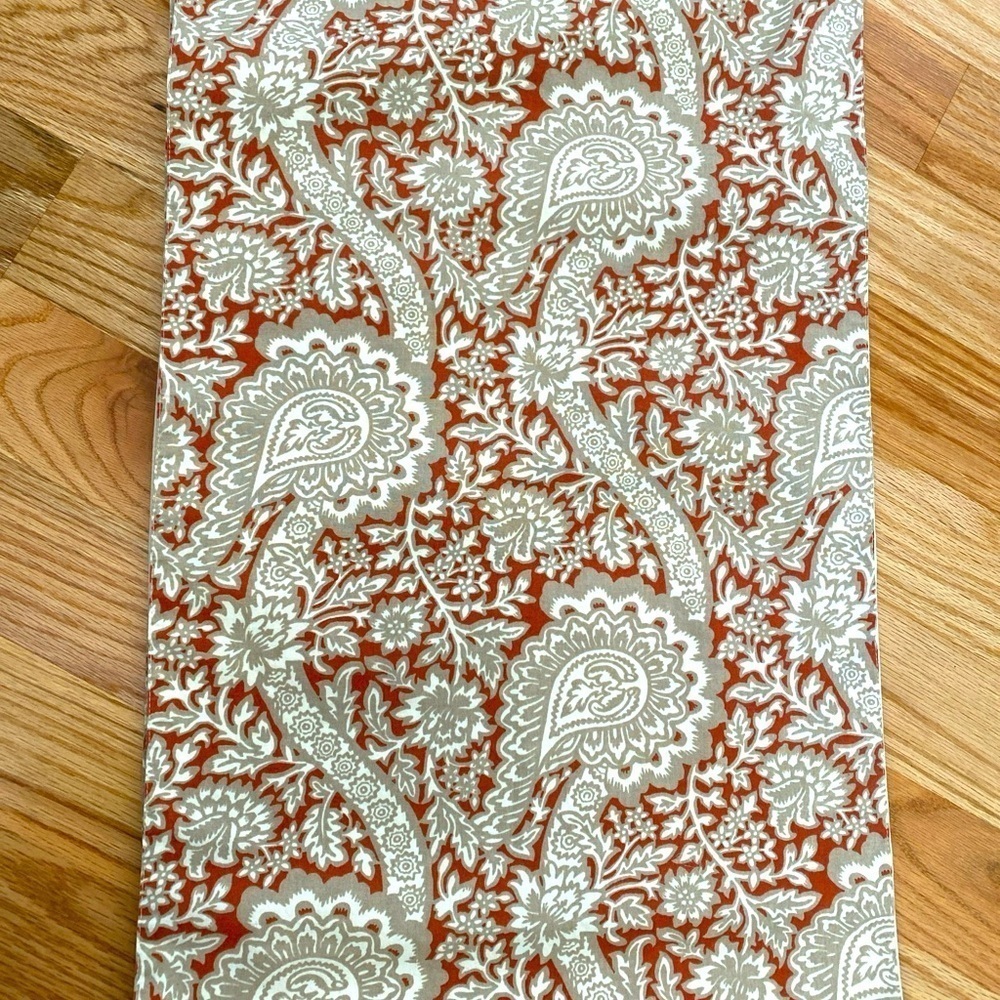 Williams Sonoma Long Table Runner French Country 108’ X 16’ Paisley Floral